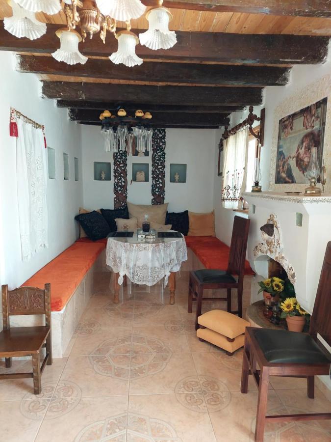 Lakena Traditional House Menetaí 외부 사진